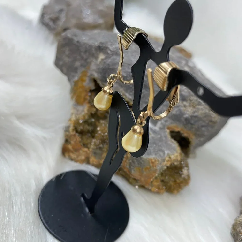 Vintage Faux Pearl Dangle Clip-on Earrings